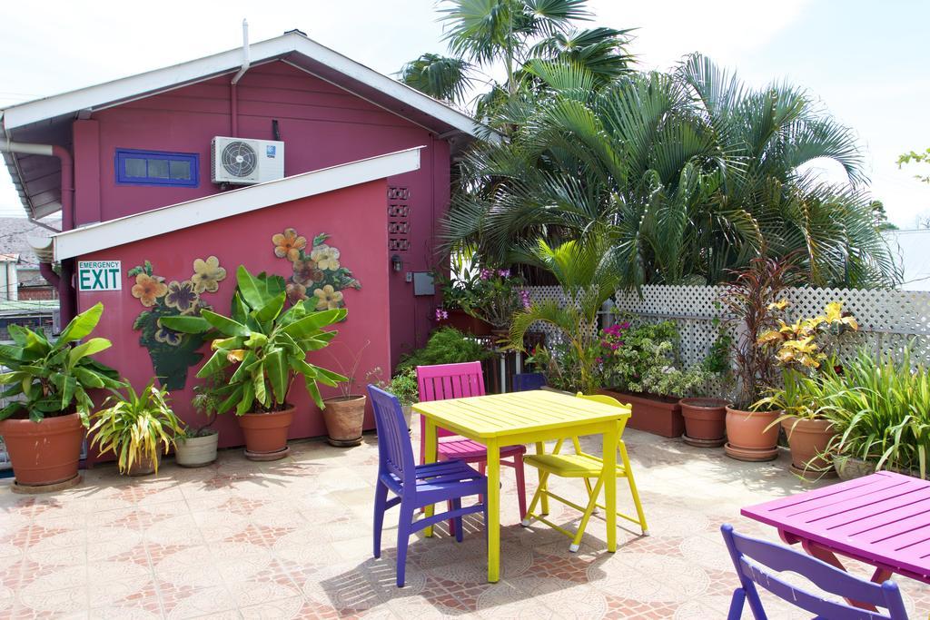 Forty Winks Inn Port of Spain Exterior photo