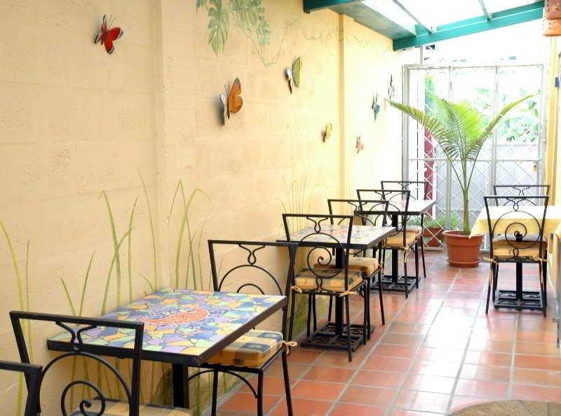 Forty Winks Inn Port of Spain Exterior photo