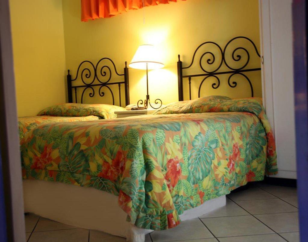Forty Winks Inn Port of Spain Exterior photo