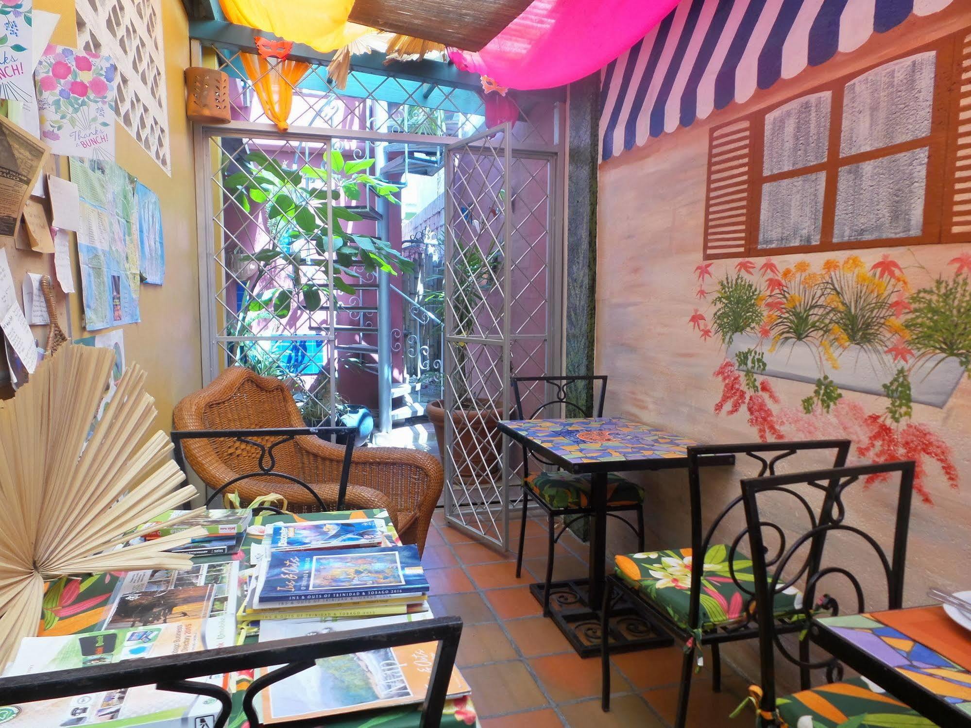 Forty Winks Inn Port of Spain Exterior photo