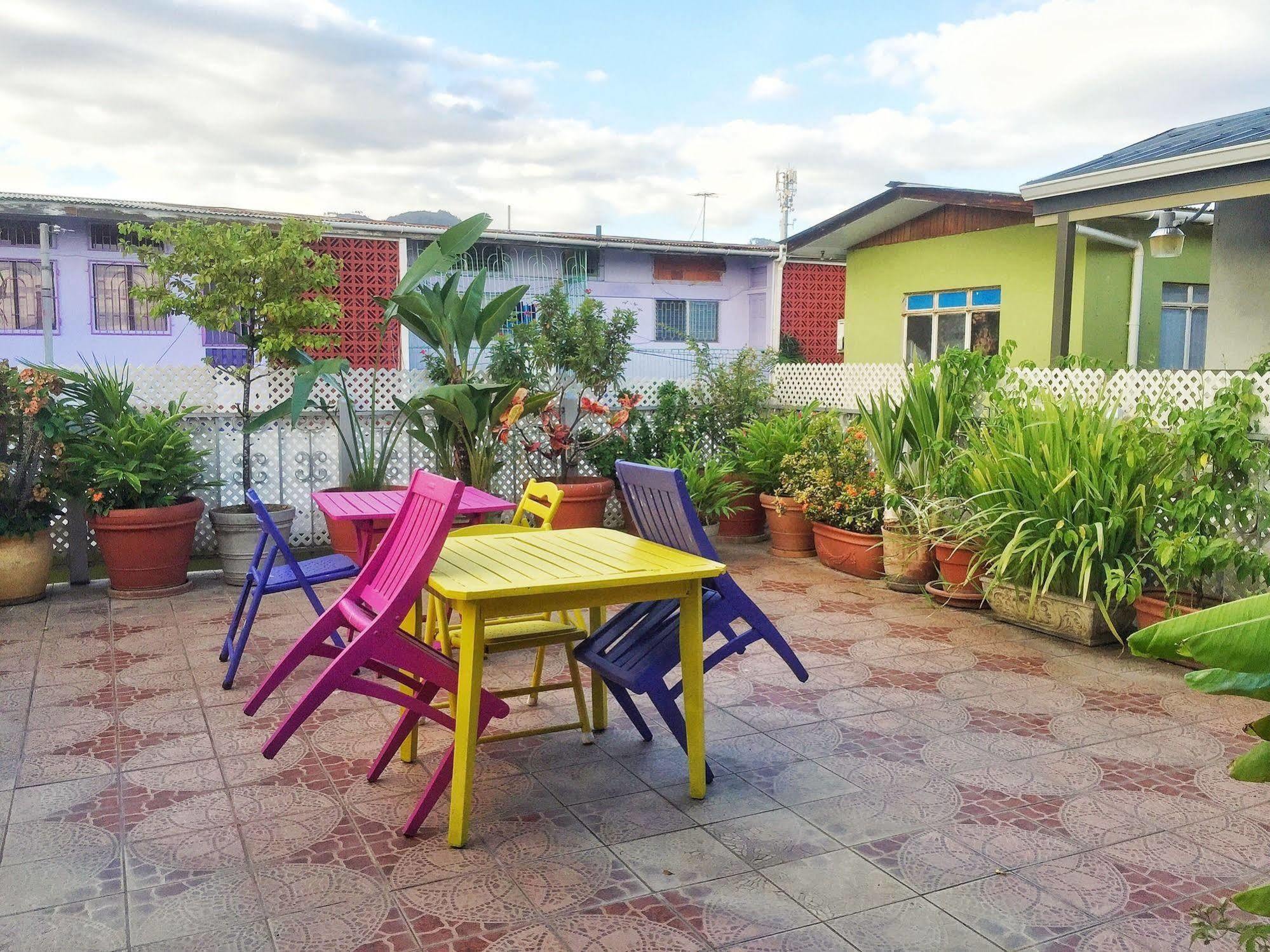 Forty Winks Inn Port of Spain Exterior photo