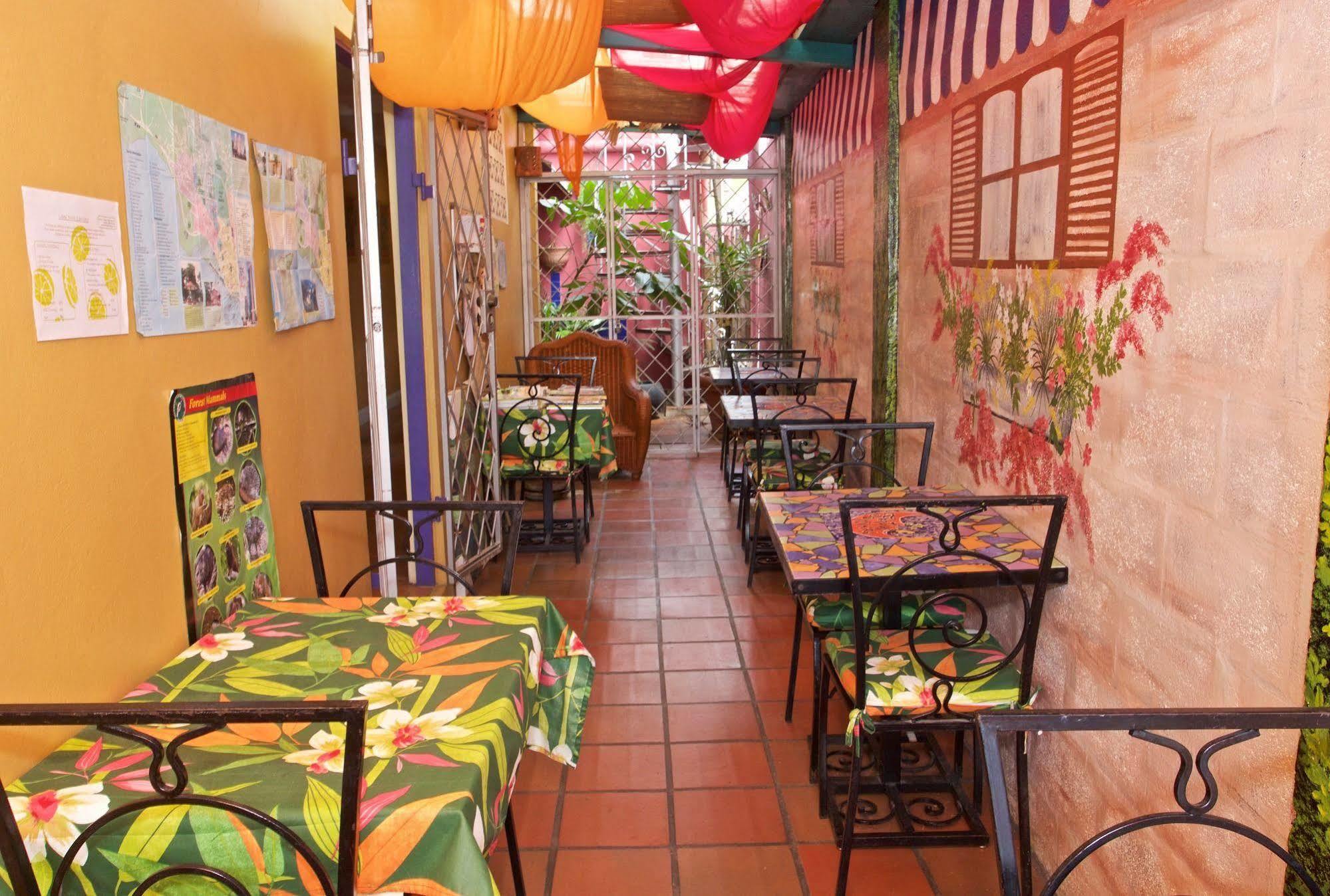 Forty Winks Inn Port of Spain Exterior photo