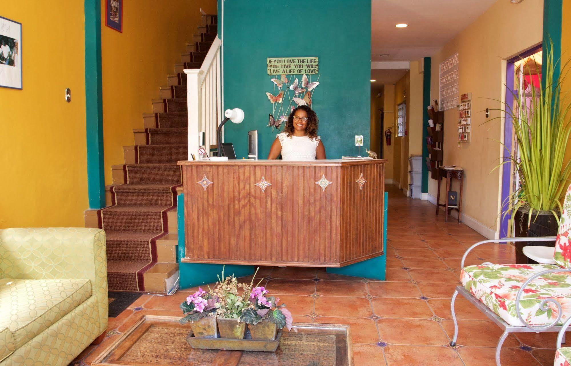 Forty Winks Inn Port of Spain Exterior photo